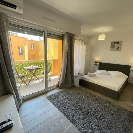 Appartement Centre De Beausoleil, Climatise, Wifi, Terrasse. *