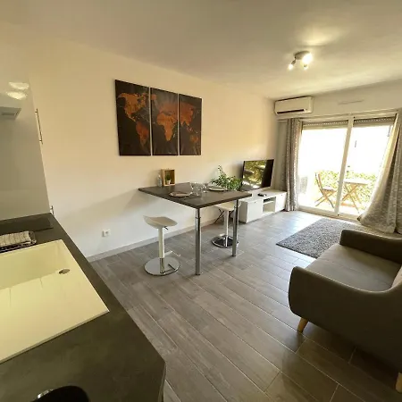 Centre De Beausoleil, Climatise, Wifi, Terrasse. Apartment