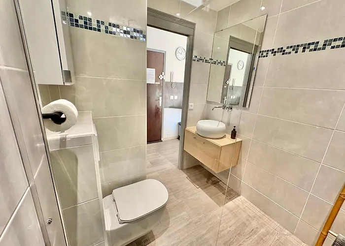 A 200m De Monaco, Moderne, Terrasse & Clim Apartment Beausoleil